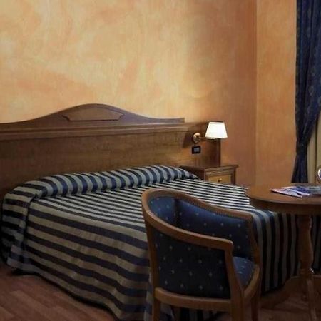 Hotel De La Ville Bereguardo Dış mekan fotoğraf