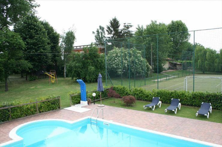 Hotel De La Ville Bereguardo Dış mekan fotoğraf