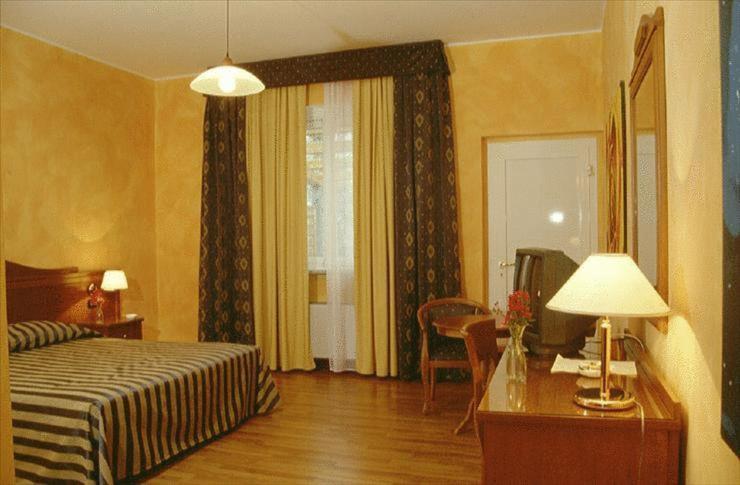 Hotel De La Ville Bereguardo Dış mekan fotoğraf
